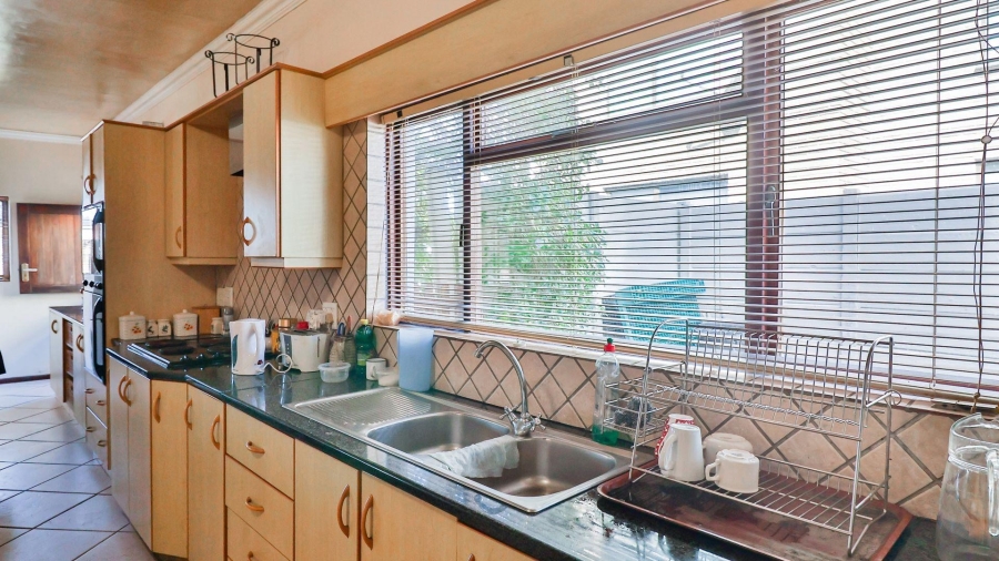 5 Bedroom Property for Sale in Kleinbaai Western Cape